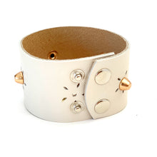Load image into Gallery viewer, Cream Leather Cuff